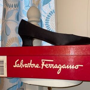 Salvatore Ferragamo black sateen  shoes sz 7 AAA